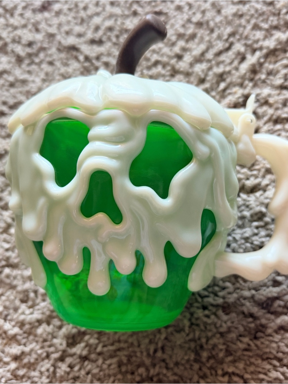 Disney Parks Poison Apple Stein Green
